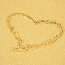 CC09 Heart in Sand 8x8 Paper